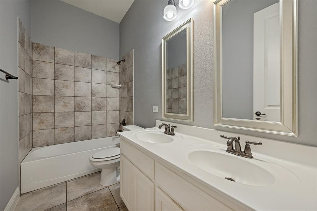 12908 Holbrook Drive Property Photo 22