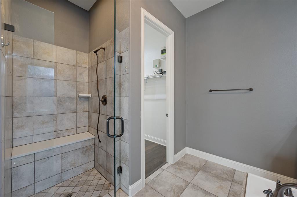 12908 Holbrook Drive Property Photo 23