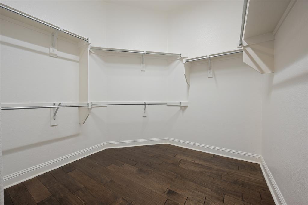 12908 Holbrook Drive Property Photo 25