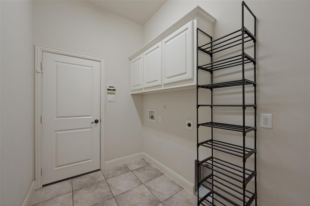 12908 Holbrook Drive Property Photo 26