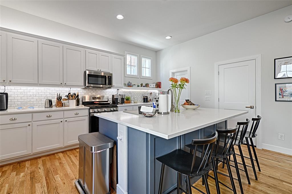 5065 Gaston Avenue 102 Property Photo 1