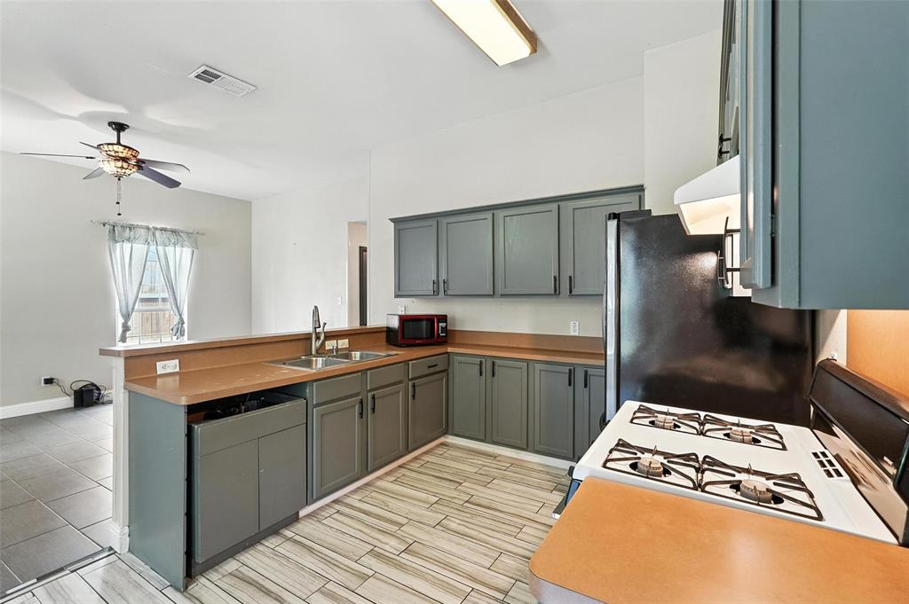 1510 N Carroll Avenue Property Photo 12