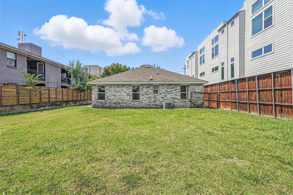 1510 N Carroll Avenue Property Photo 27