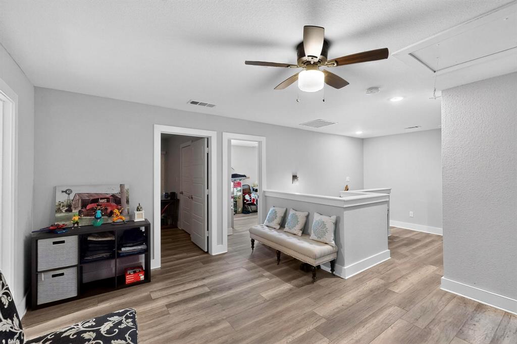 1901 Avenue E Property Photo 14