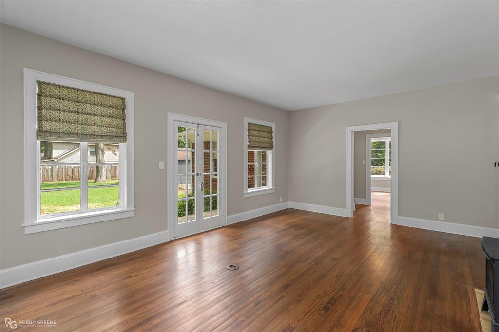 123 Ardmore Avenue Property Photo 4
