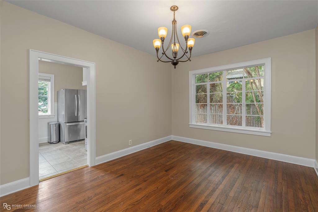 123 Ardmore Avenue Property Photo 6