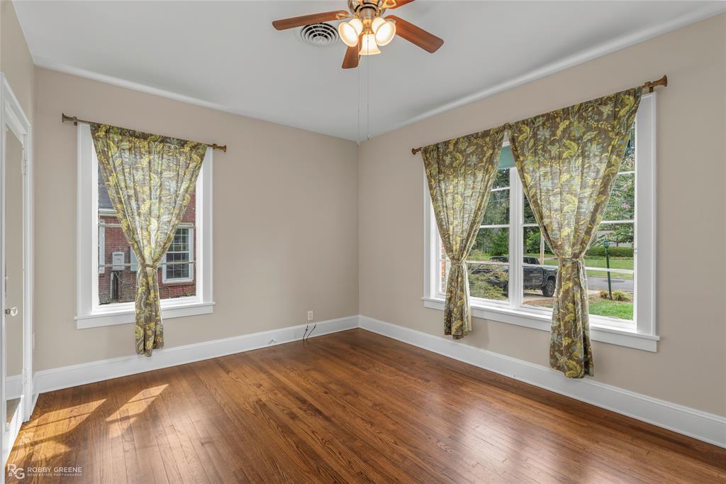 123 Ardmore Avenue Property Photo 12