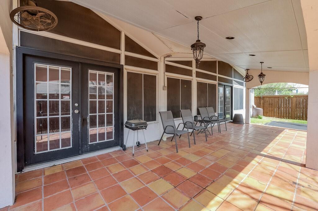 706 Gentry Drive Property Photo 4
