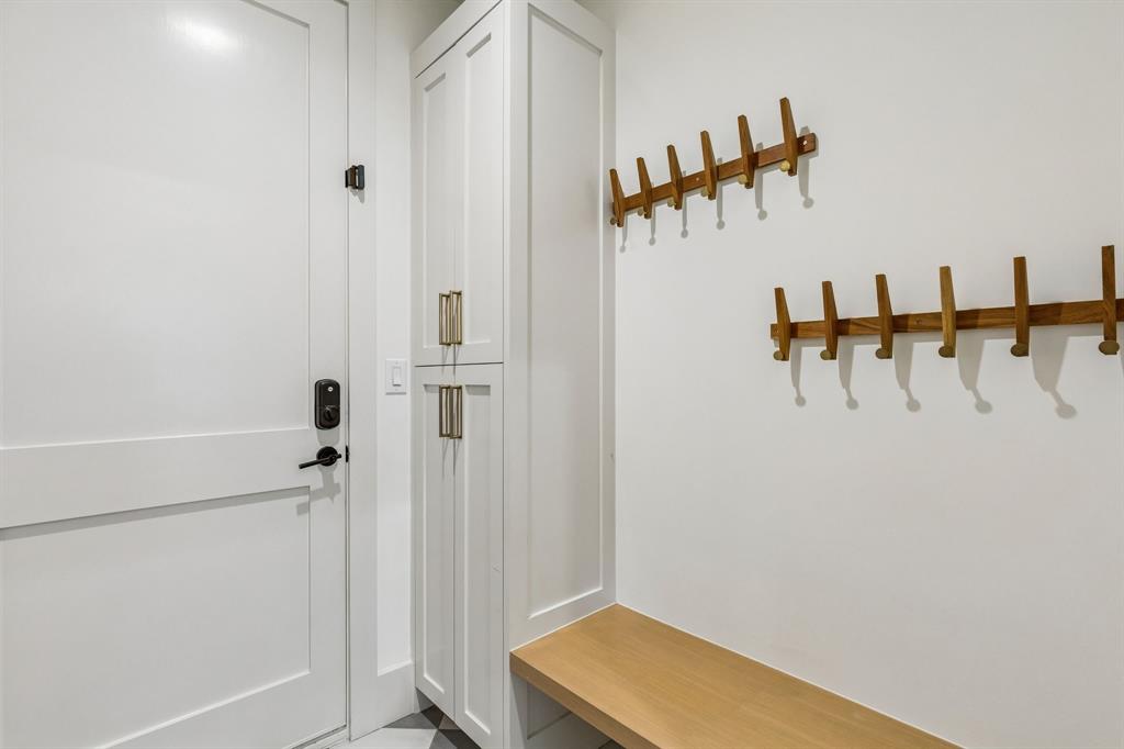 7403 Robin Road Property Photo 11