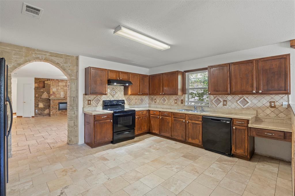 5540 Camarillo Drive Property Photo 6