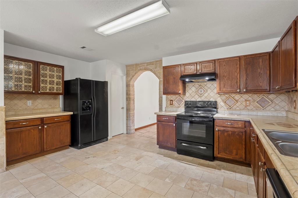 5540 Camarillo Drive Property Photo 7