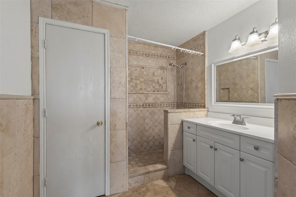 5540 Camarillo Drive Property Photo 15