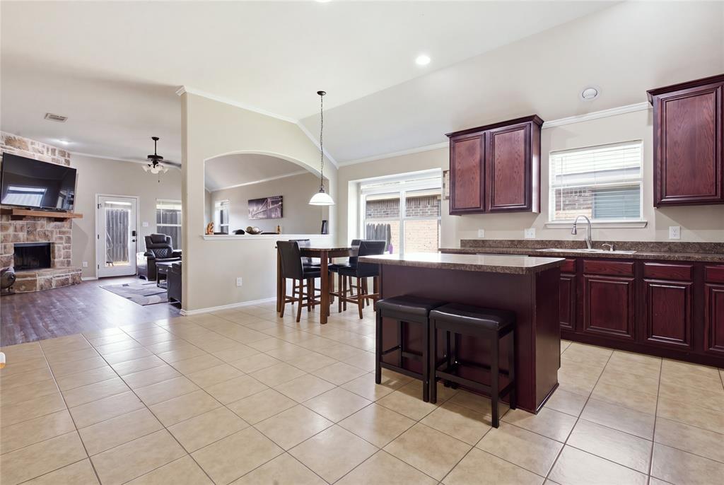 6204 Granite Creek Drive Property Photo 9