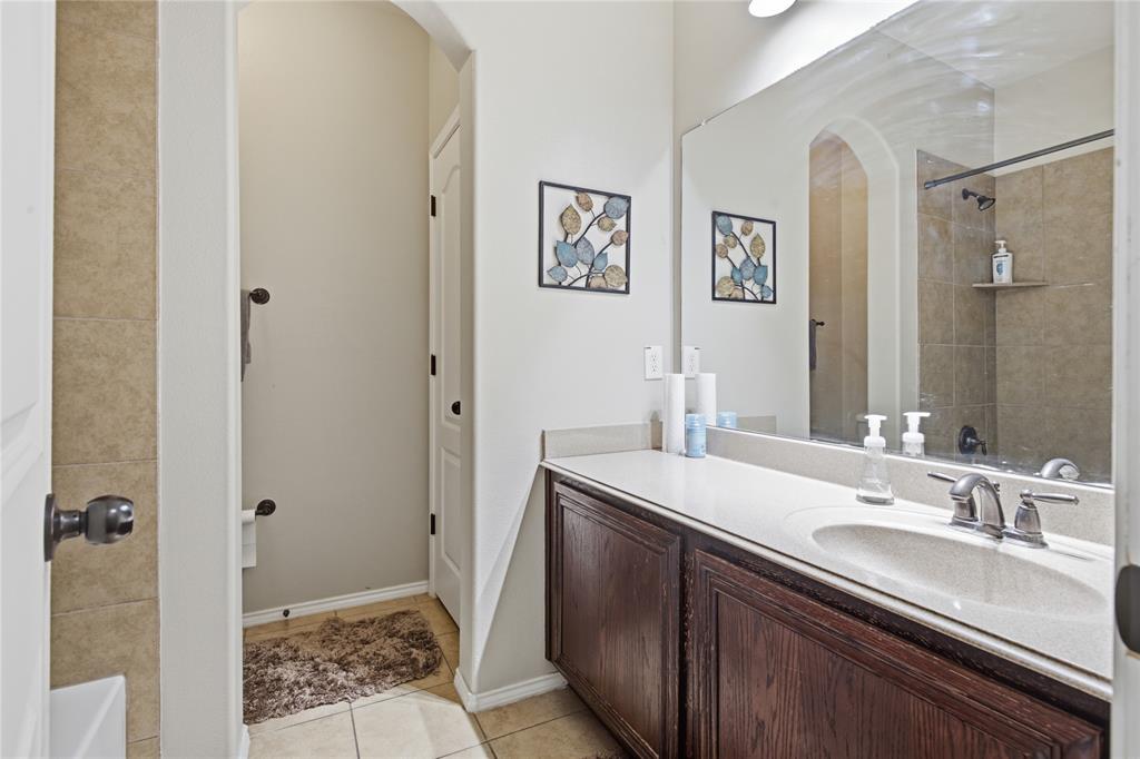 6204 Granite Creek Drive Property Photo 17