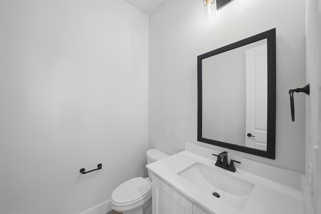 940 Shady Oaks Drive Property Photo 16