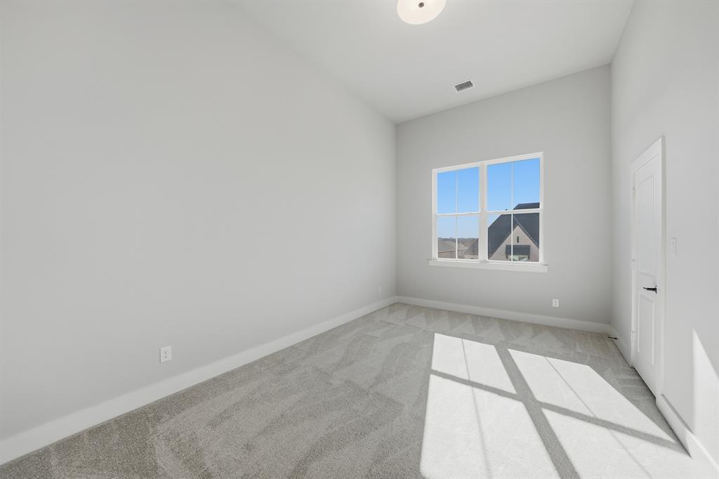 940 Shady Oaks Drive Property Photo 24