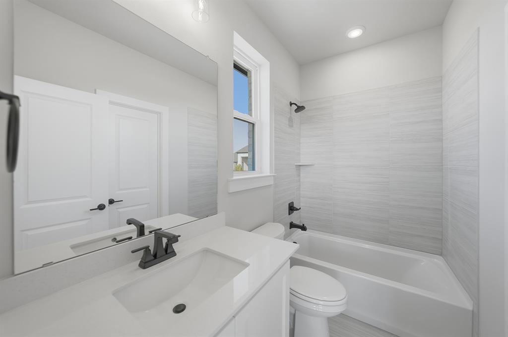 940 Shady Oaks Drive Property Photo 27