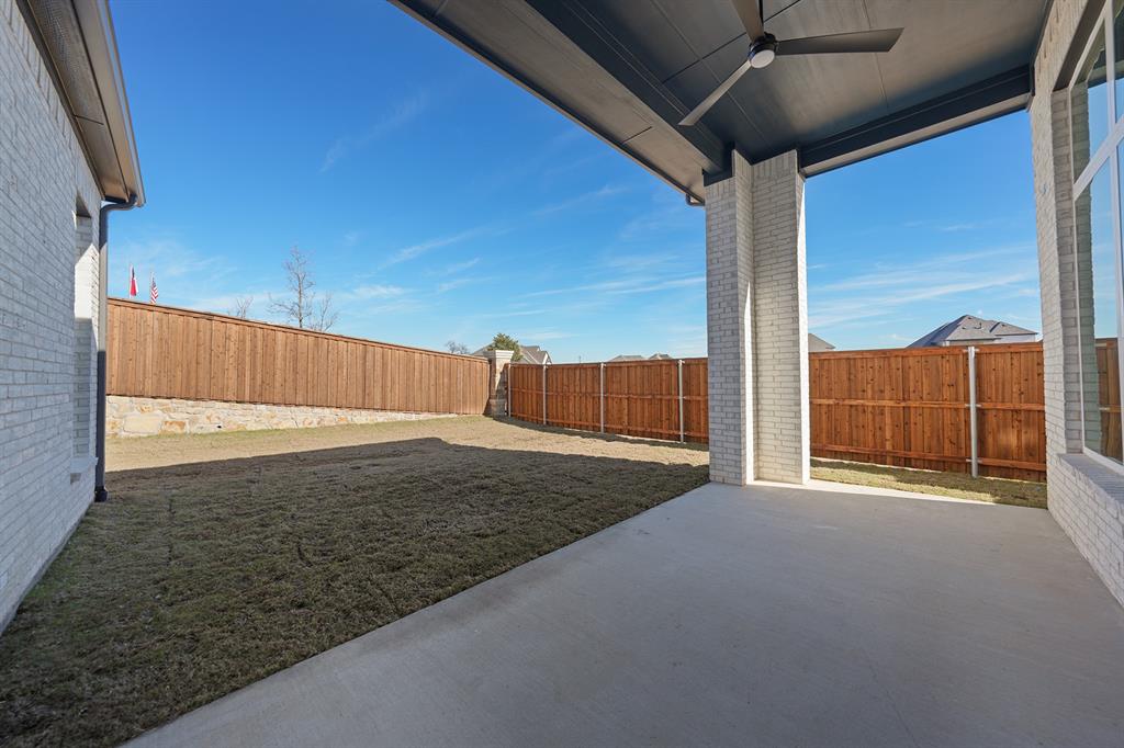 940 Shady Oaks Drive Property Photo 33