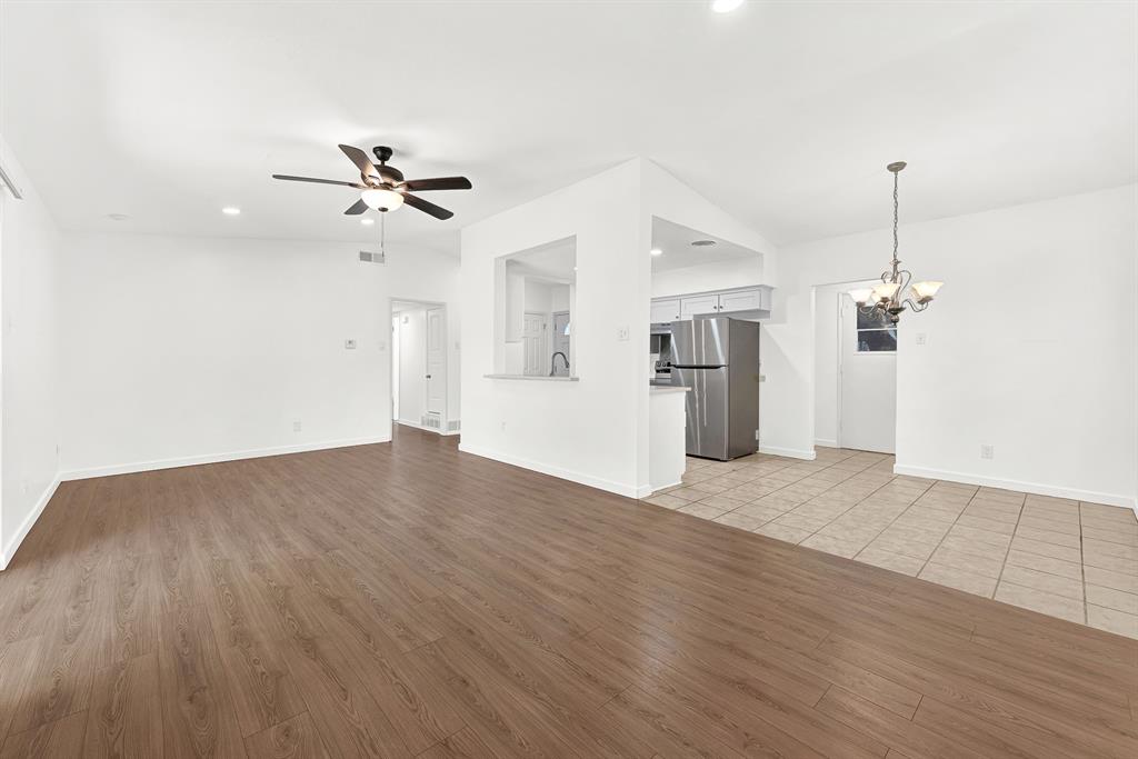 410 Melrose Drive Property Photo 3