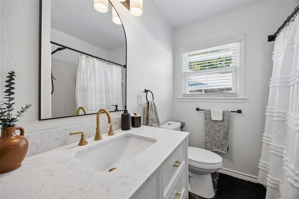3290 Olive Place Property Photo 7