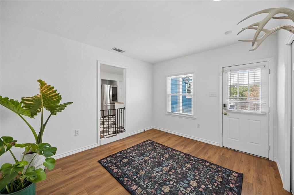 3290 Olive Place Property Photo 10