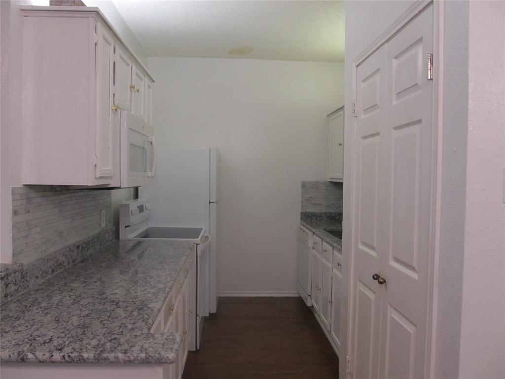 9600 Royal Lane 506 Property Photo 5