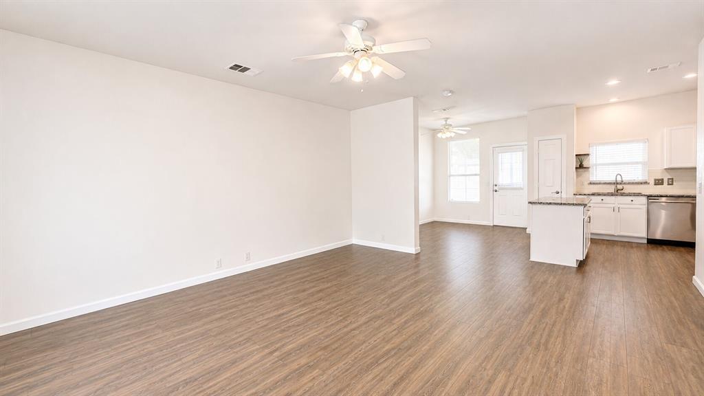 908 Greene Way Property Photo 9