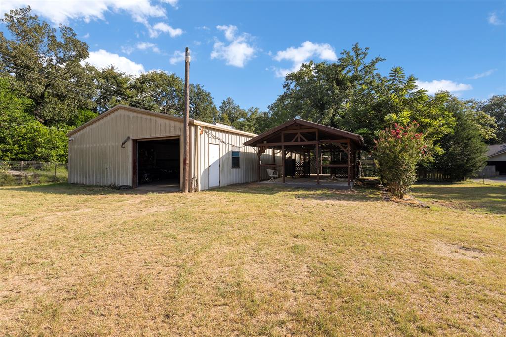 6947 Fm 2494 Property Photo 24