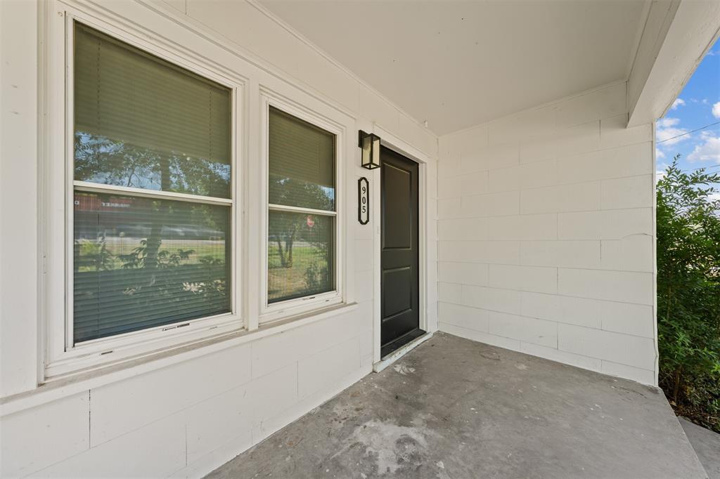 903 E Avenue C Property Photo 20