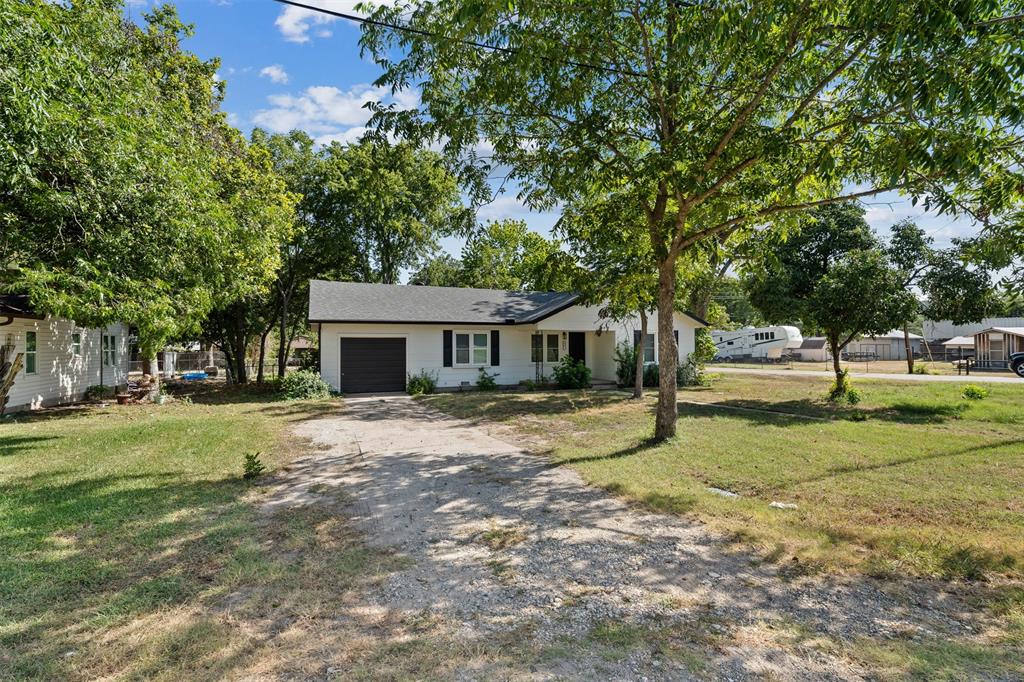 903 E Avenue C Property Photo 22