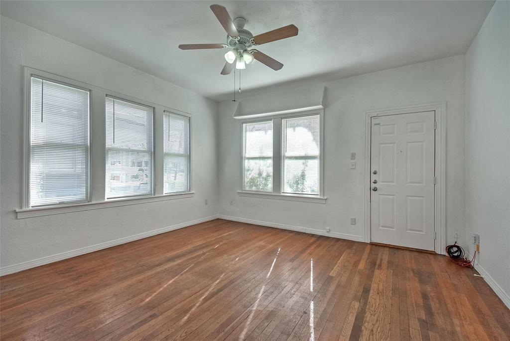 5407 Worth Street Property Photo 3