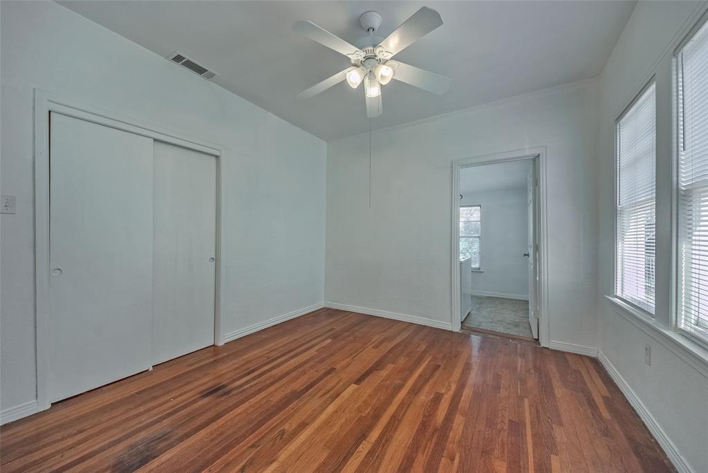 5407 Worth Street Property Photo 10