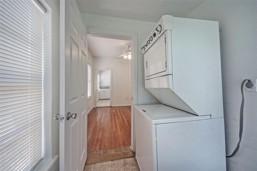 5407 Worth Street Property Photo 16