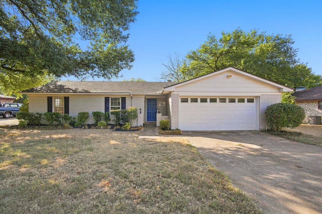 1215 Cindy Lane Property Photo 1