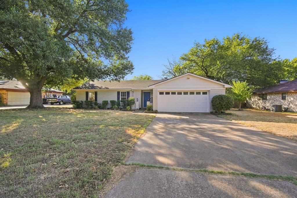 1215 Cindy Lane Property Photo 5