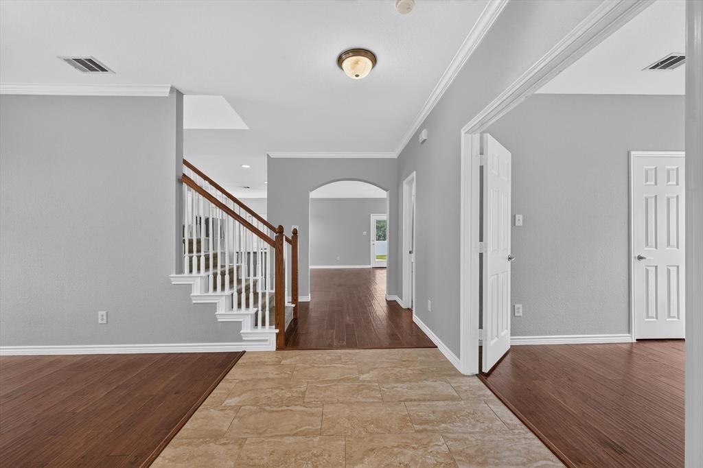 1013 Wenk Drive Property Photo 3