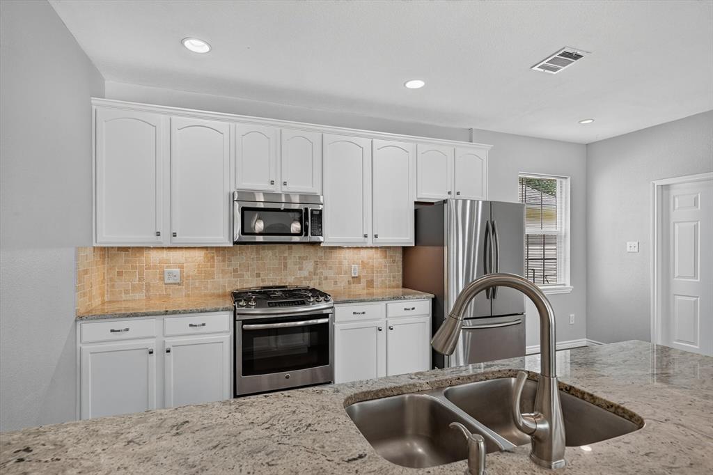 1013 Wenk Drive Property Photo 10