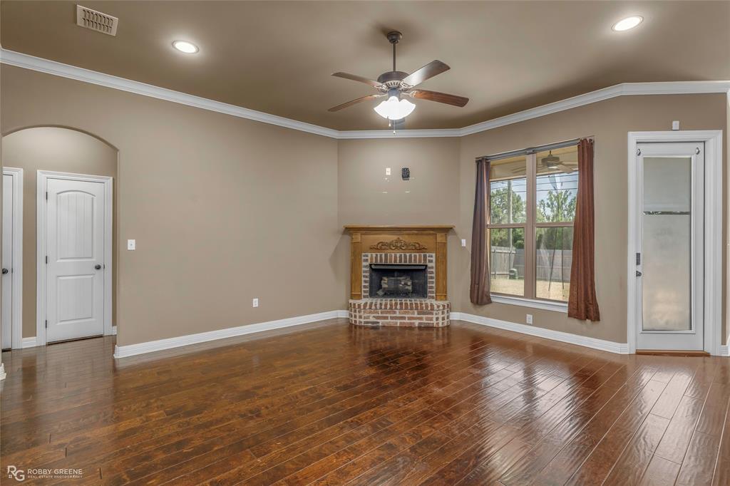1008 Green Wood Circle Property Photo 3