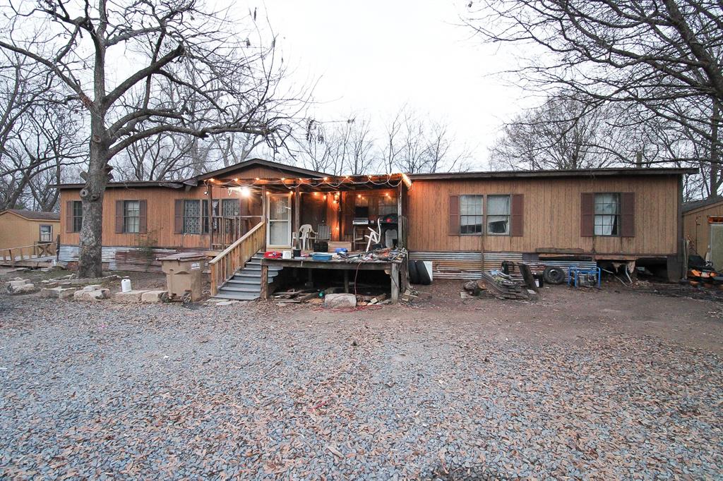 204 E 9th Property Photo 1
