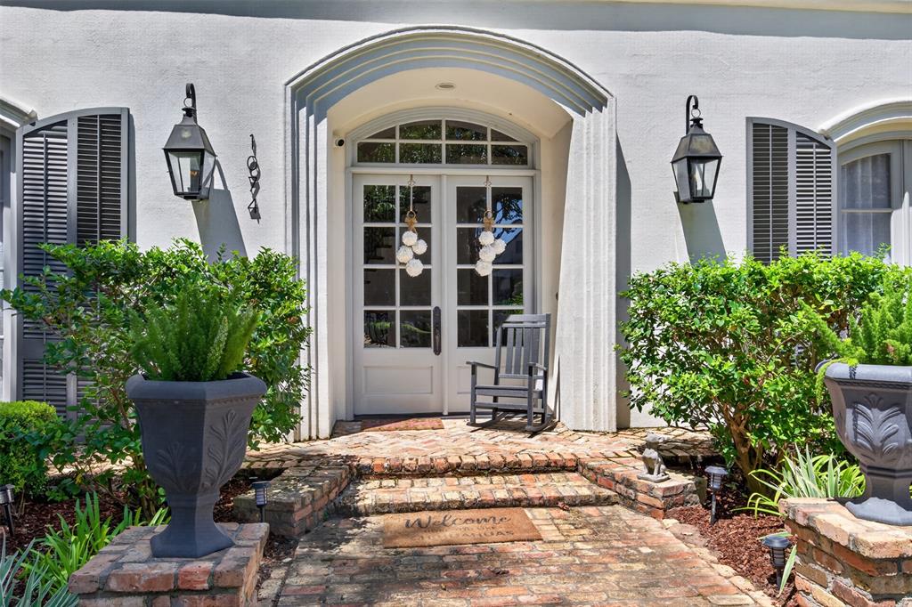 1074 Waters Edge Circle Property Photo 4