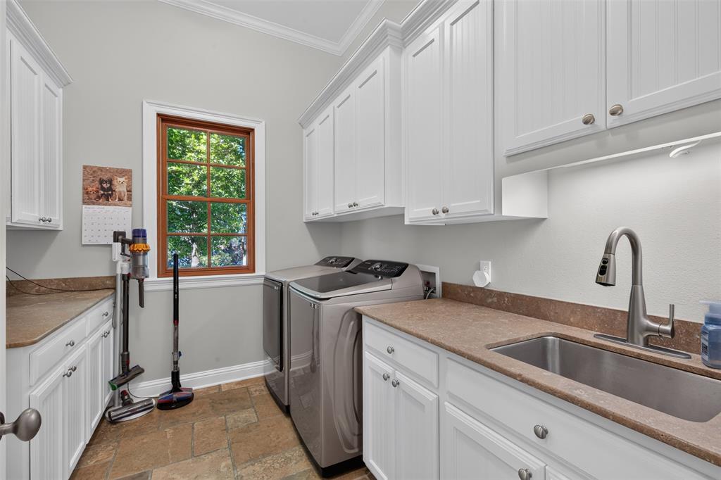 1074 Waters Edge Circle Property Photo 33