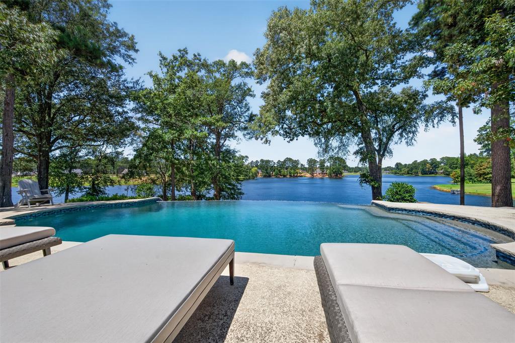 1074 Waters Edge Circle Property Photo 34