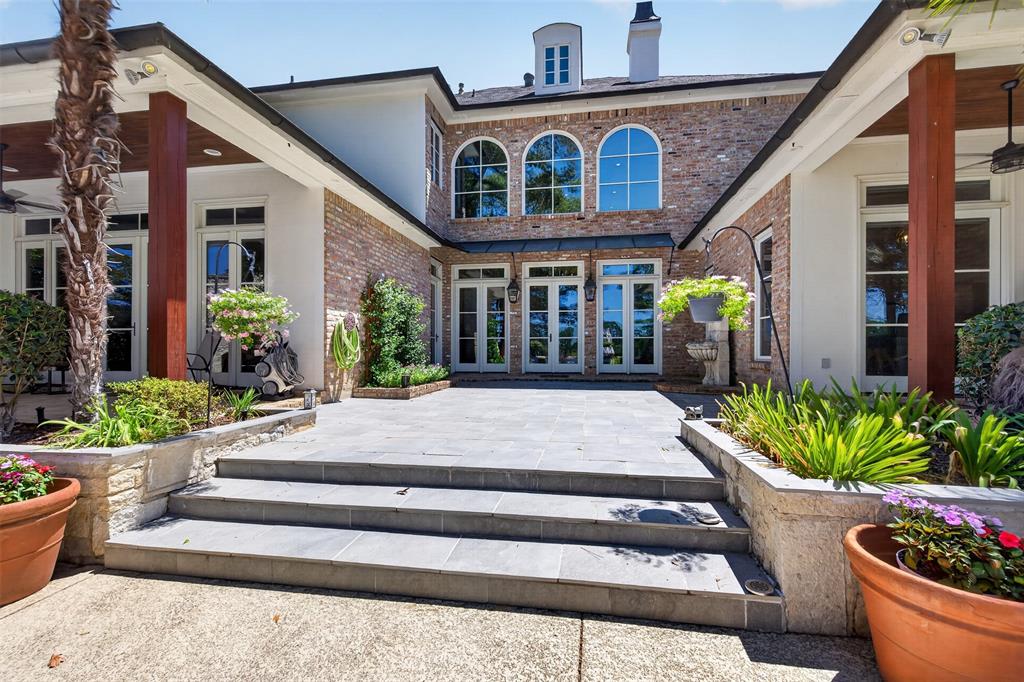 1074 Waters Edge Circle Property Photo 35