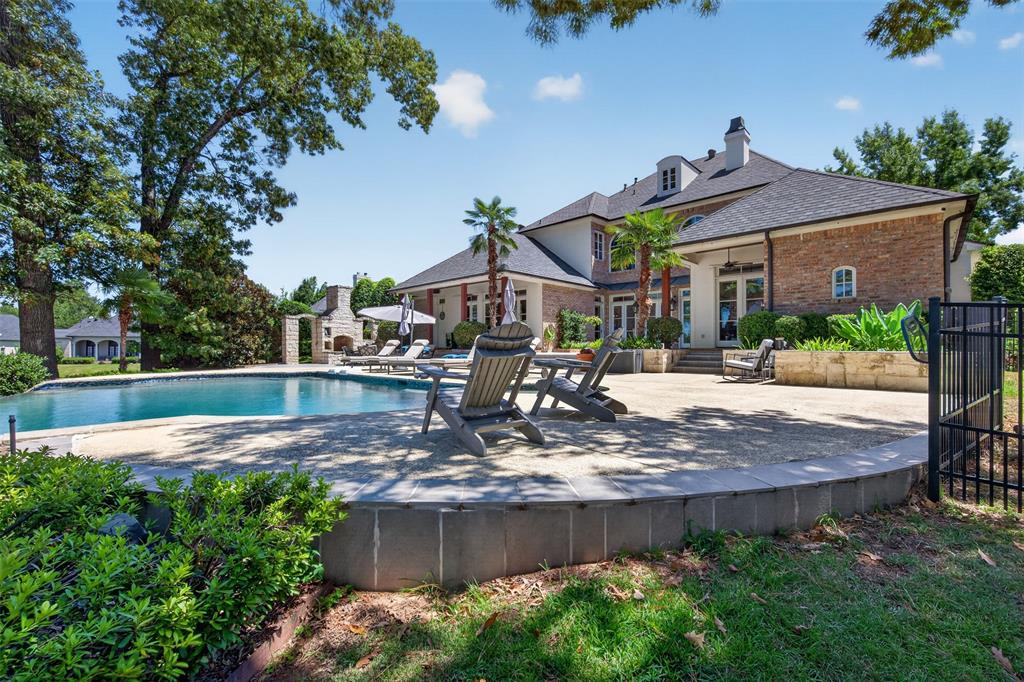 1074 Waters Edge Circle Property Photo 38