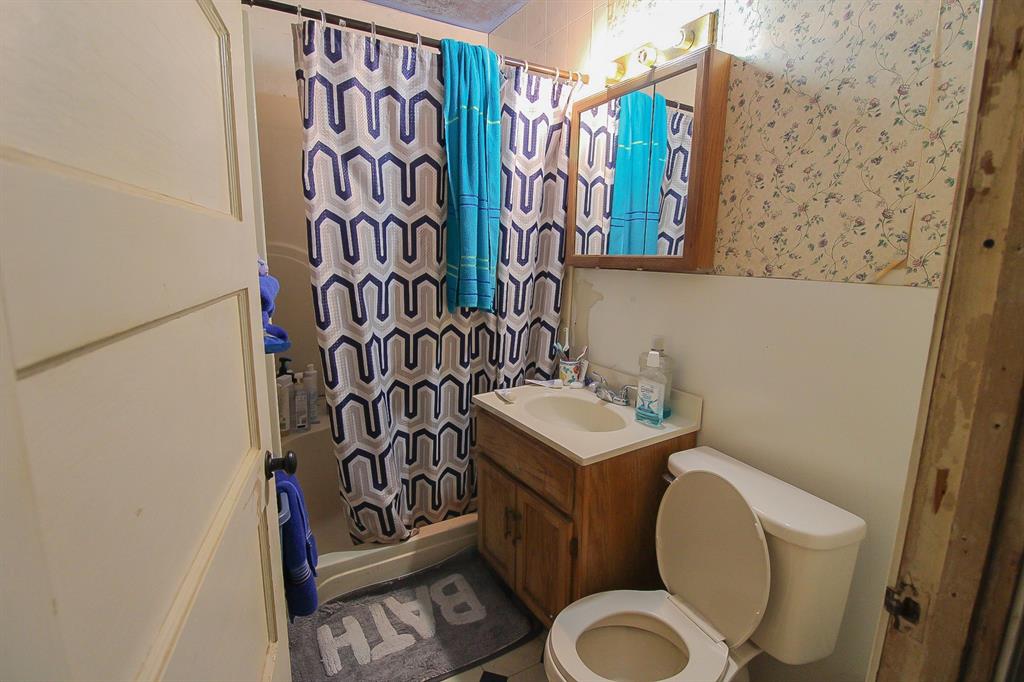 204 Roosevelt Property Photo 11