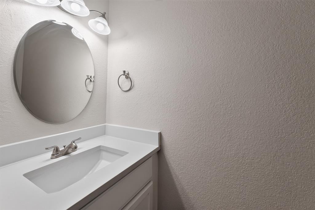 2907 Trail Lake Drive Property Photo 15