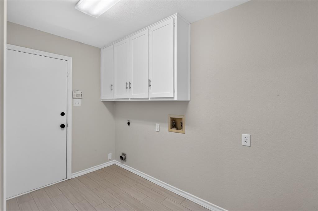 2907 Trail Lake Drive Property Photo 16