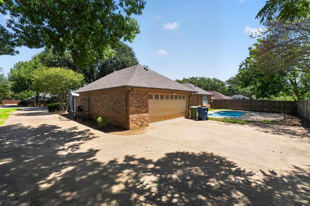 2907 Trail Lake Drive Property Photo 18