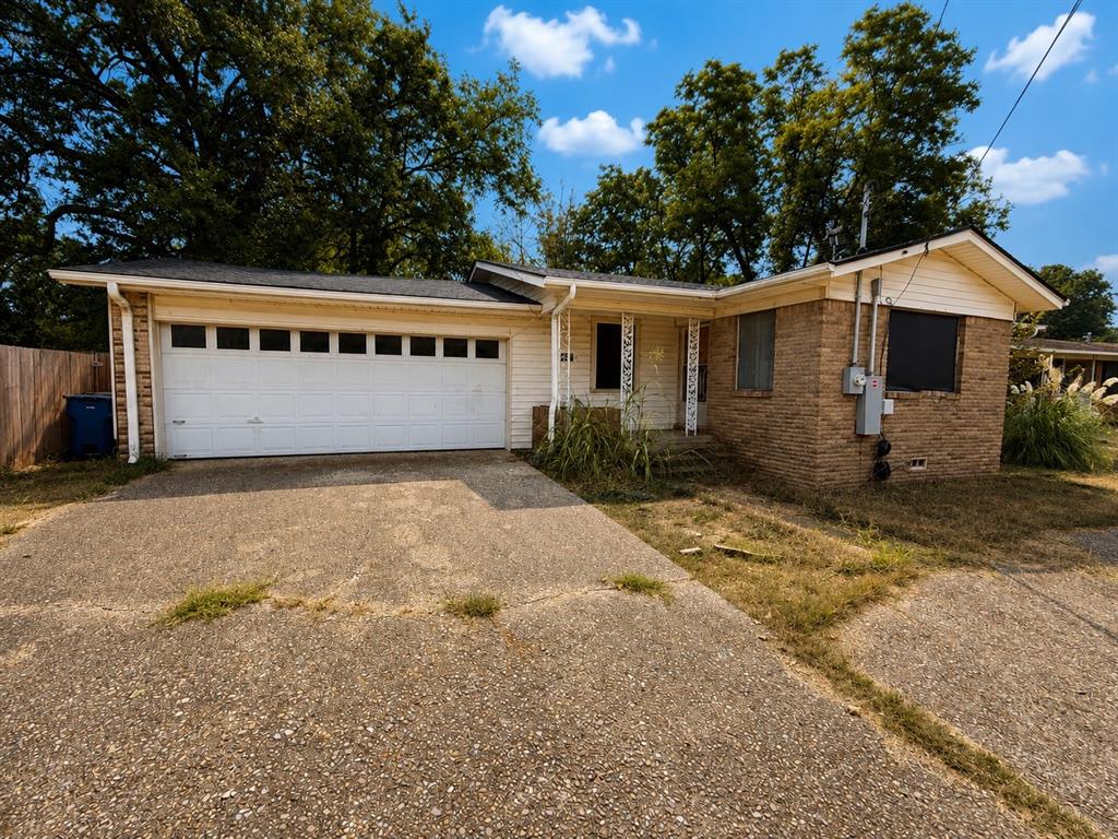 410 Oak Street Property Photo 1