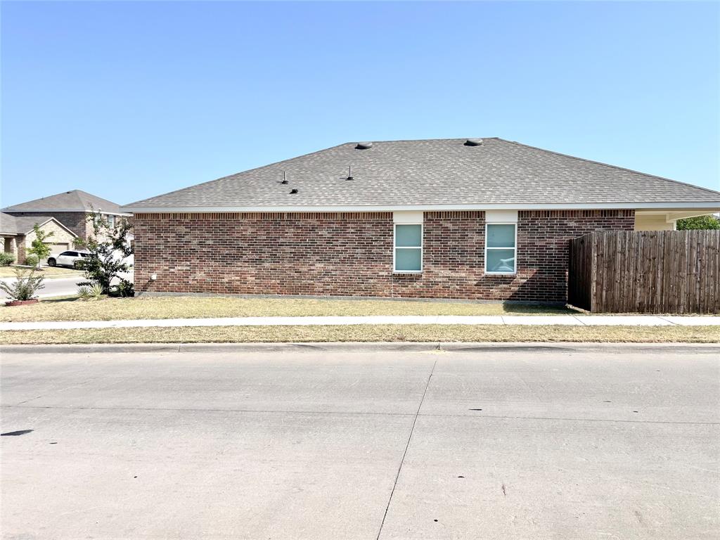 8400 Hawkview Drive Property Photo 3